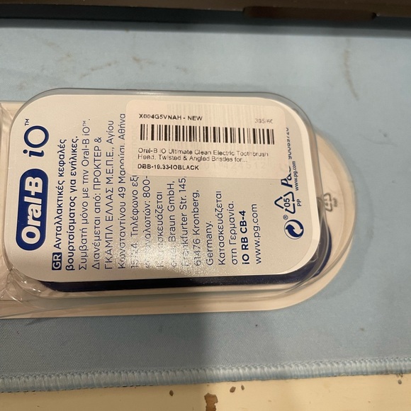 Oral-B iO Electric Toothbrush heads 2 NOT 4, ONLY FITS Oral-B iO - Picture 3 of 6